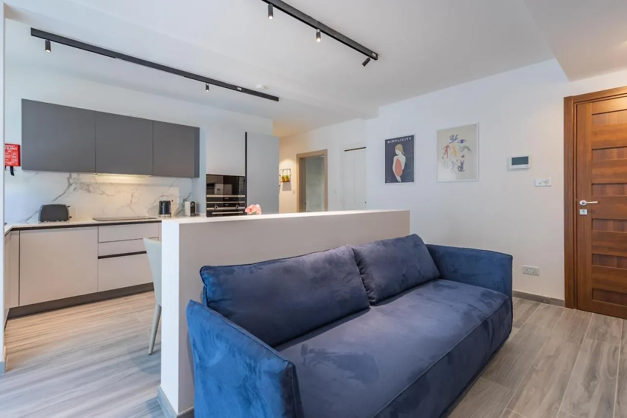 Luxury Property In Gzira Just Minutes Away From The Seafront And Restaurants Apartamento