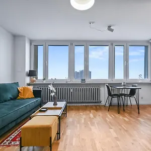 https://rentplanet-apartament-komorska.warsawhotelspoland.com